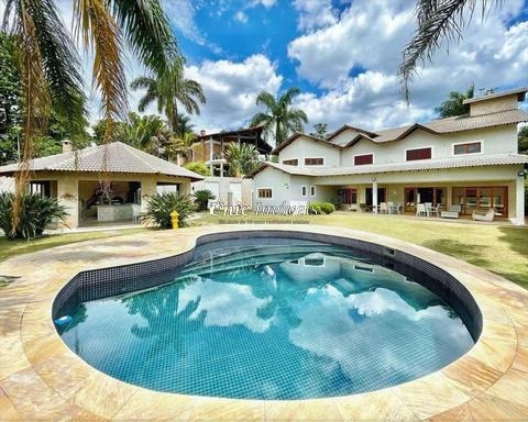  Casa à venda com 752,08 m², 5 suítes, 7 vagas. São Paulo 2, Granja Viana, Cotia