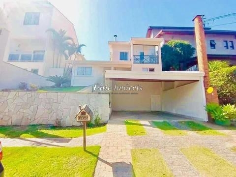 Oportunidade! Casa à venda na Granja Viana, Condomínio São Paulo 2, com 3 quartos (1 suíte), 217 m²