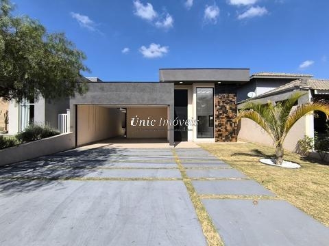 Casa nova, moderna e totalmente térrea à venda em Vargem Grande Paulista, Granja Cristiana, com 3 quartos, com 220 m², Vila Real