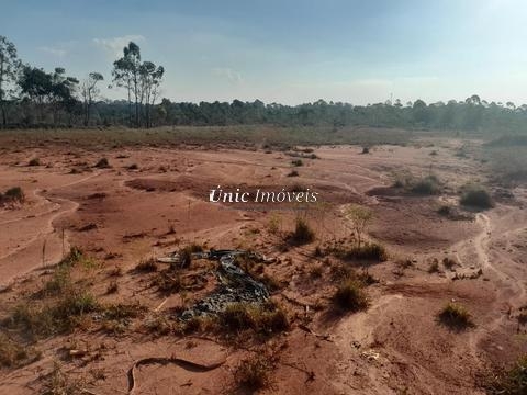 Área em Vargem Grande !!!