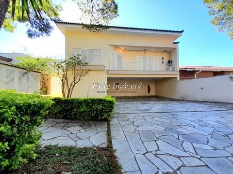 Casa para alugar em Cotia, Granja Viana, com 4 quartos (2 suítes), com 314 m², São Paulo II