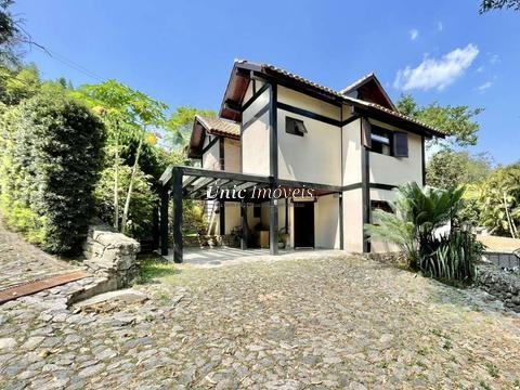 Casa à venda em Carapicuíba, Fazendinha, com 3 quartos, com 183.31 m², Fazendinha