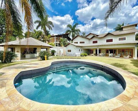  Casa à venda com 752,08 m², 5 suítes, 7 vagas. São Paulo 2, Granja Viana, Cotia