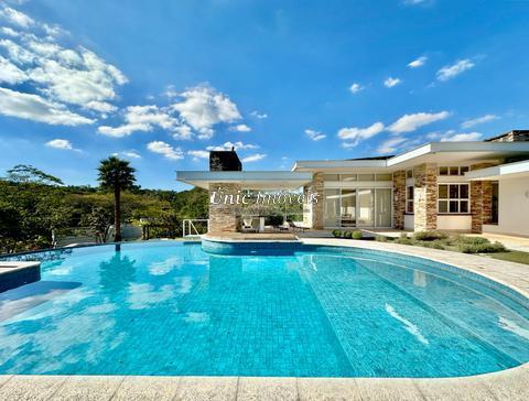 Casa para alugar em Cotia, Granja Viana, com 4 suítes, com 615.14 m², Parque Silvino Pereira