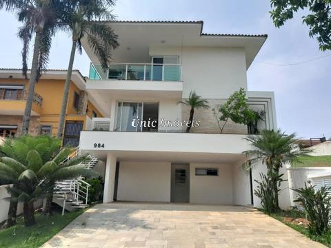 Casa à venda na Granja Viana, com 4 suítes, com 439 m², São Paulo II