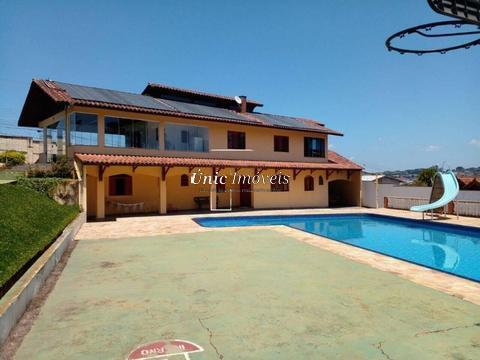 Casa à venda em Vargem Grande Paulista,  com 4 quartos (3 suítes), com 353 m²