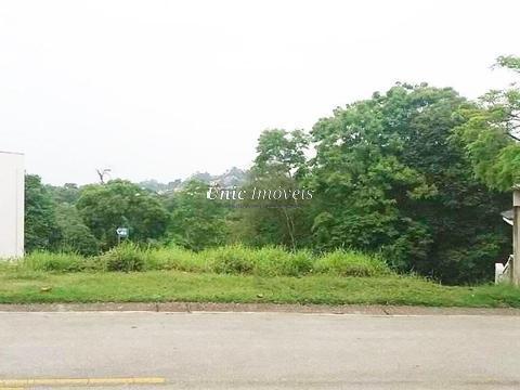 Terreno à venda em Carapicuíba, Granja Viana, com 578.7 m², Golf Village