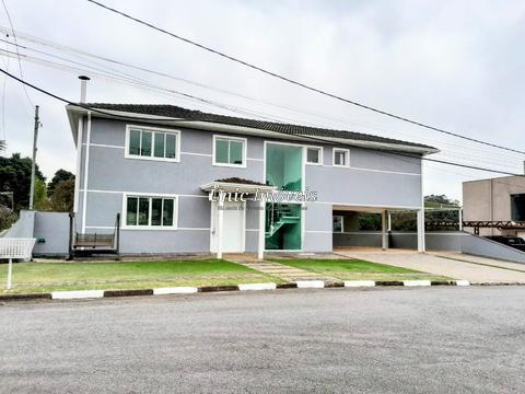 Casa à venda no Condomínio Reserva Vale Verde com 3 suítes, 350 m², Área gourmet com piscina!