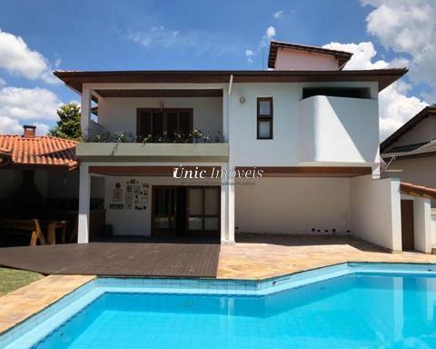 Casa à venda na Granja Viana, com 4 quartos (2 suítes), com 726 m², Condomínio São Paulo 2