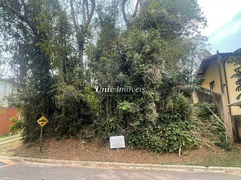 Terreno aclive à venda no Condomínio Vila Verde com 364 m² 