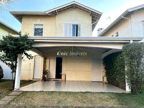 Casa à venda com 173,02 m², 4 dormitórios (2 suítes). Granja Viana