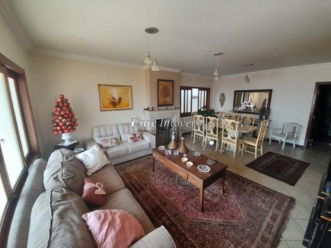 Casa térrea à venda com 270,00 m², 3 dormitórios (1 suíte), 4 vagas. São Paulo II, Granja Viana