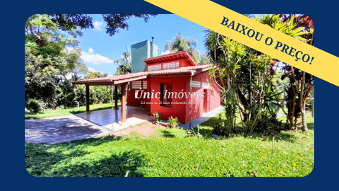 Casa térrea à venda com terreno de 1.710m² no Paisagem Renoir II e III com 2 quartos (1 suíte), Cotia!