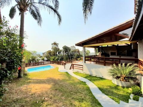 Casa para venda e locação no Condomínio Vila Verde com 3 suítes, 375 m², Área gourmet, Piscina