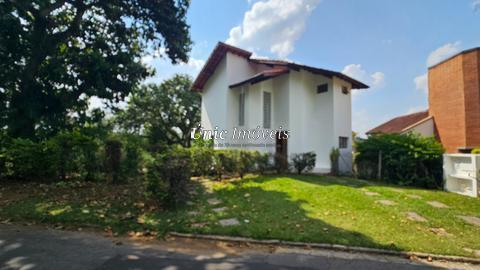 Casa à venda no Terras do Madeira, com 3 quartos (1 suíte), com 330 m², Granja Viana